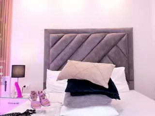 Pretty Val's Live Sex Cam Show
