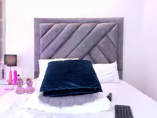 Pretty Val's Live Sex Cam Show