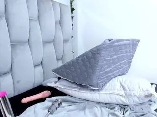 ZoeCurvy's Live Sex Cam Show