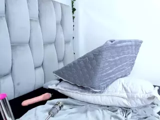 ZoeCurvy's Live Sex Cam Show