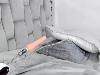 ZoeCurvy's Live Sex Cam Show
