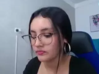 Kathe-Mills235's Live Sex Cam Show