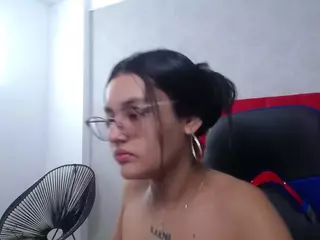 Kathe-Mills235's Live Sex Cam Show