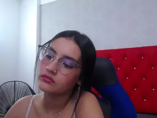 Kathe-Mills235's Live Sex Cam Show