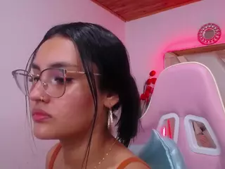 Kathe-Mills235's Live Sex Cam Show
