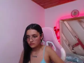 Kathe-Mills235's Live Sex Cam Show