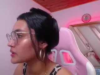 Kathe-Mills235's Live Sex Cam Show