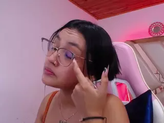 Kathe-Mills235's Live Sex Cam Show