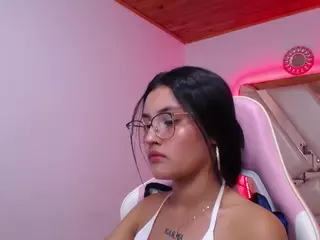 Kathe-Mills235's Live Sex Cam Show