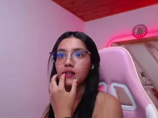 Kathe-Mills235's Live Sex Cam Show