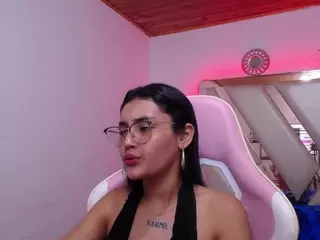 Kathe-Mills235's Live Sex Cam Show