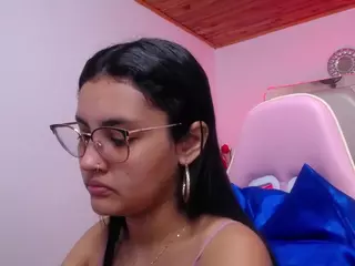 Kathe-Mills235's Live Sex Cam Show