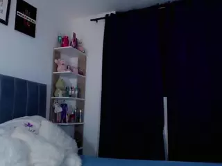 In-Manrique's Live Sex Cam Show