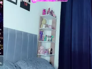 In-Manrique's Live Sex Cam Show