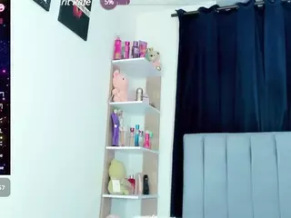 In-Manrique's Live Sex Cam Show