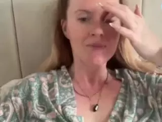 naughty-rosie's Live Sex Cam Show