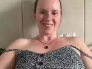 naughty-rosie's Live Sex Cam Show