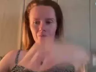 naughty-rosie's Live Sex Cam Show