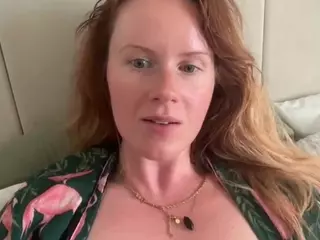 naughty-rosie's Live Sex Cam Show