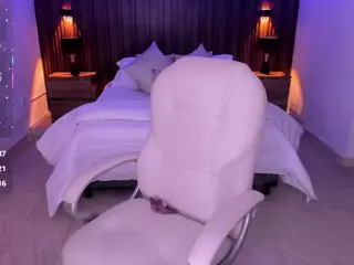 karlaa-james's Live Sex Cam Show
