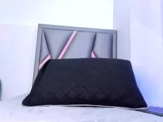 Felicity-1's Live Sex Cam Show
