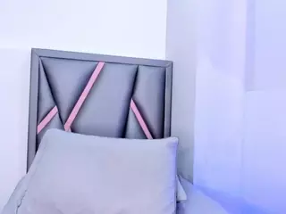 Felicity-1's Live Sex Cam Show