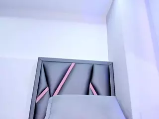 Felicity-1's Live Sex Cam Show
