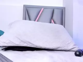 Felicity-1's Live Sex Cam Show