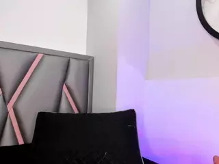 Felicity-1's Live Sex Cam Show