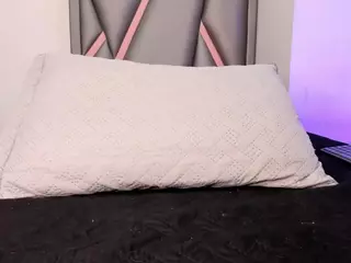 Felicity-1's Live Sex Cam Show