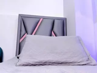 Felicity-1's Live Sex Cam Show