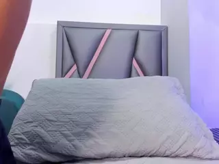 Felicity-1's Live Sex Cam Show