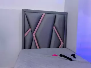 Felicity-1's Live Sex Cam Show