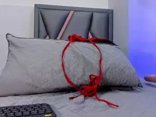 Felicity-1's Live Sex Cam Show