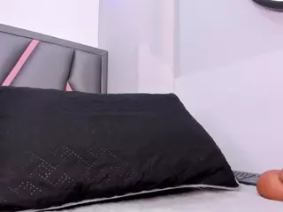Felicity-1's Live Sex Cam Show