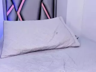 Felicity-1's Live Sex Cam Show