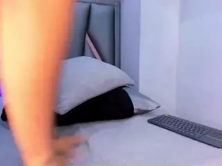 Felicity-1's Live Sex Cam Show