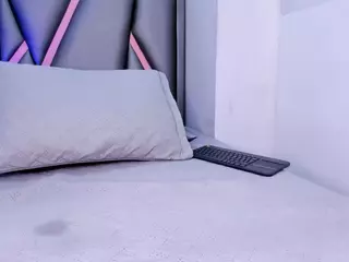 Felicity-1's Live Sex Cam Show