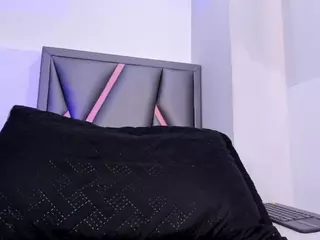 Felicity-1's Live Sex Cam Show