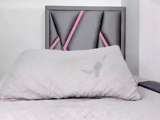 Felicity-1's Live Sex Cam Show