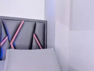 Felicity-1's Live Sex Cam Show