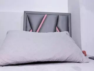 Felicity-1's Live Sex Cam Show