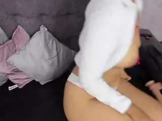 GIA's Live Sex Cam Show