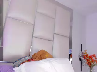 IsabellaaJones's Live Sex Cam Show