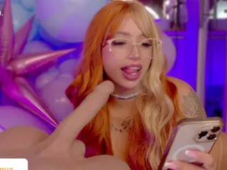 KaoriAnya1's Live Sex Cam Show