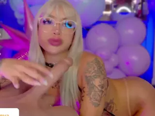 KaoriAnya1's Live Sex Cam Show