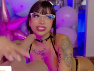KaoriAnya1's Live Sex Cam Show
