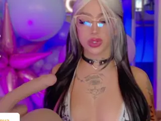 KaoriAnya1's Live Sex Cam Show