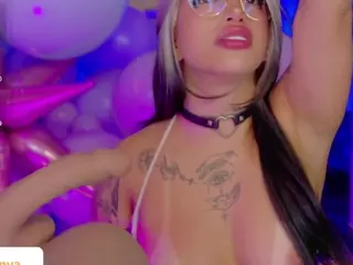 KaoriAnya1's Live Sex Cam Show