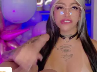 KaoriAnya1's Live Sex Cam Show